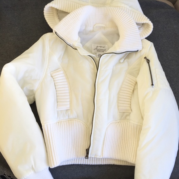 Arizona Jean Company Jackets & Blazers - 🔴 Arizona White Bomber Puffer Jacket L